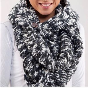 Lululemon cozy wrap scarf